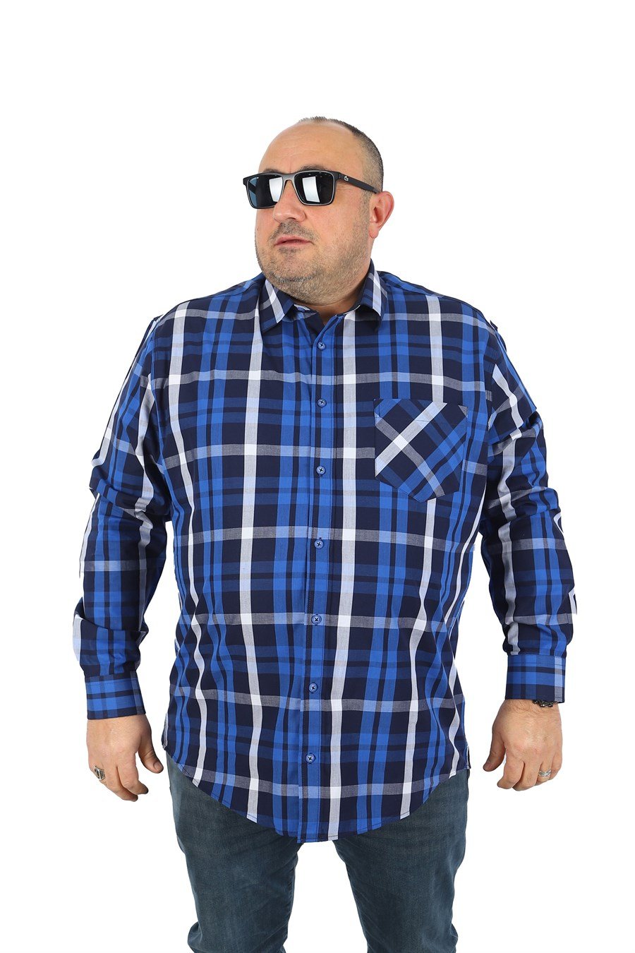 Карирана голема сина кошула